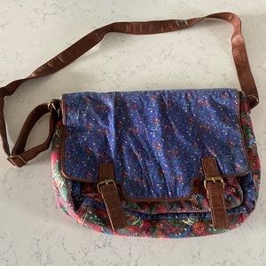 Off the shoulder bag